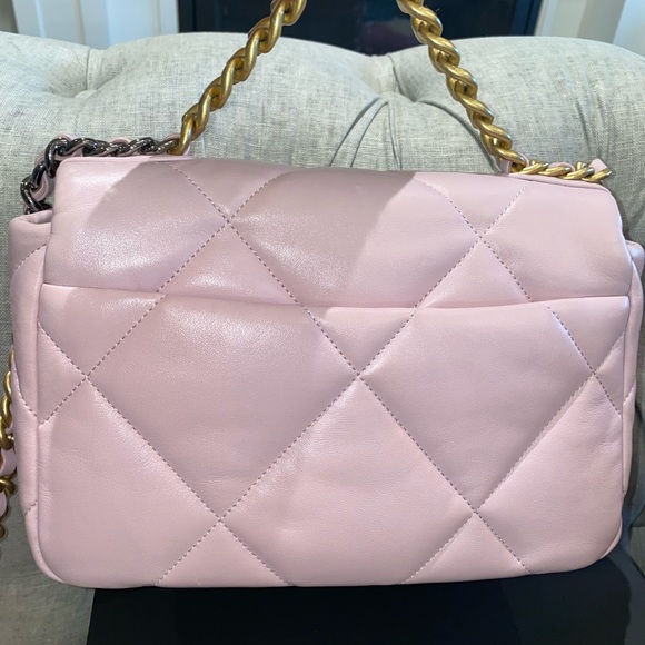 Chanel 19 small light pink - Picture 2 of 12